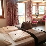 Ξενοδοχείο με διαμερίσματα Austria 3*