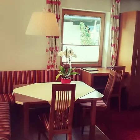 Austria 公寓式酒店 3*